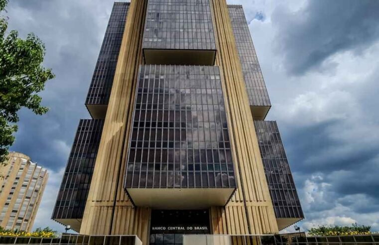 Boletim Focus aponta inflação de 2025 abaixo de 5%