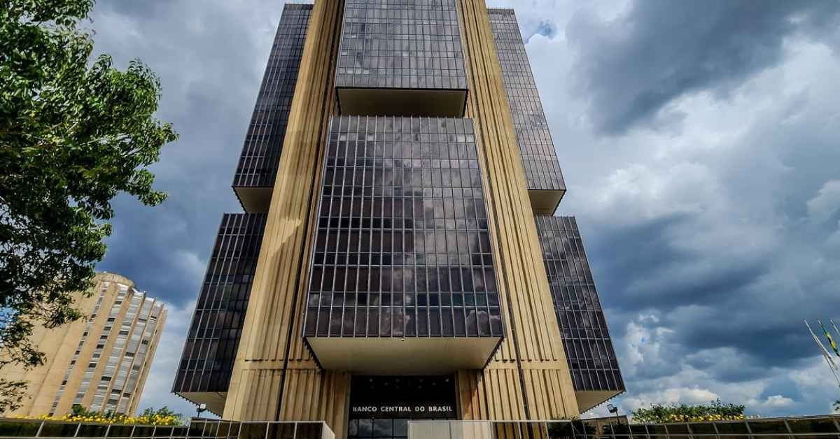 Boletim Focus aponta inflação de 2025 abaixo de 5%