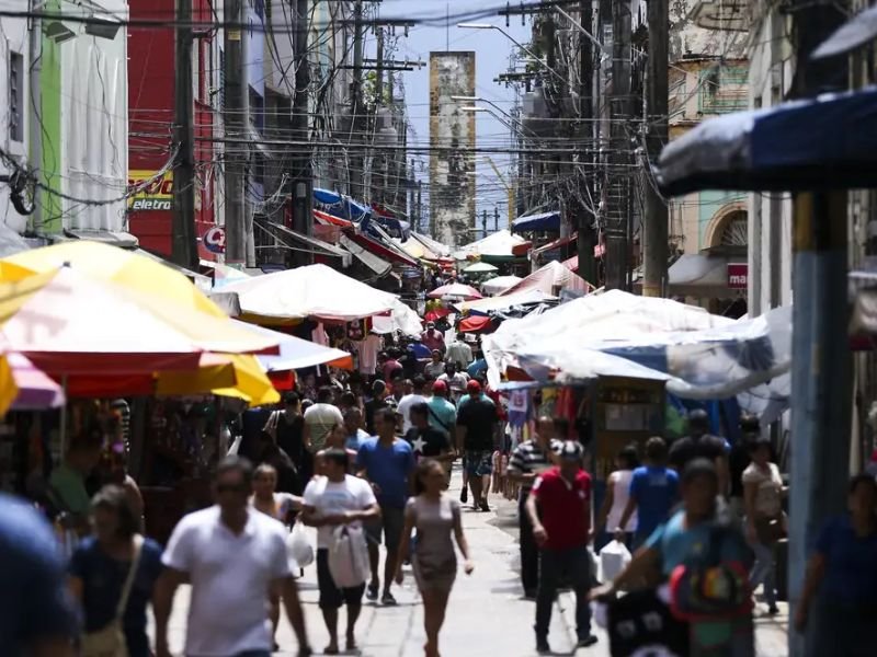 Desemprego cai no AM e acompanha tendência de melhora no Norte, diz IBGE
