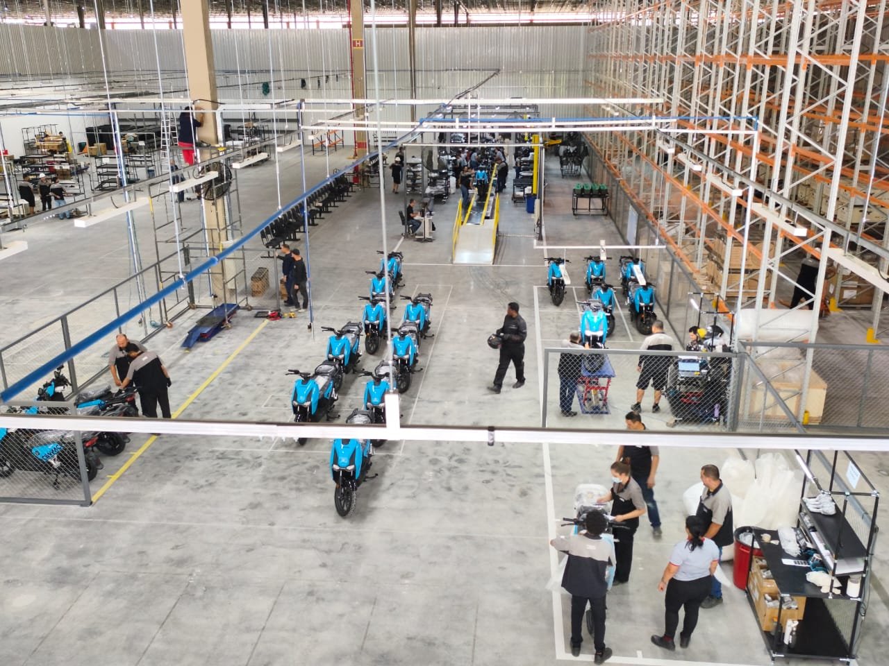 DBS inicia operação de nova fábrica em Manaus e prevê produção de 15 mil motos elétricas em parceria com a Vammo